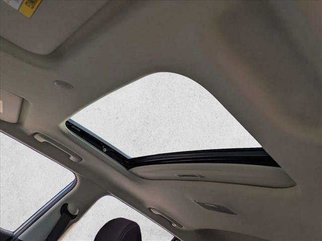 Used 2024 Hyundai Venue SEL image 15