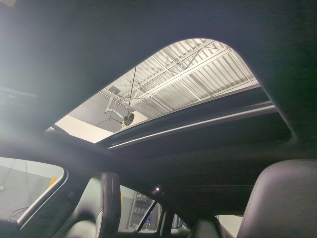 Used 2017 Porsche Panamera 4 AWD/4WD image 12