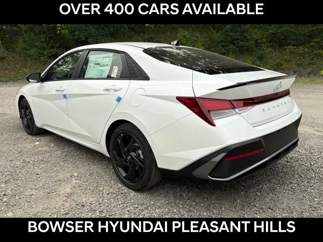 New 2026 Hyundai Elantra SEL Sport FWD image 3
