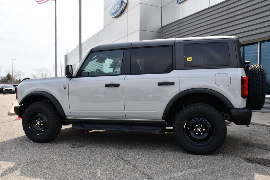 New 2026 Ford Bronco Big Bend w/ Black Diamond Package AWD/4WD image 3