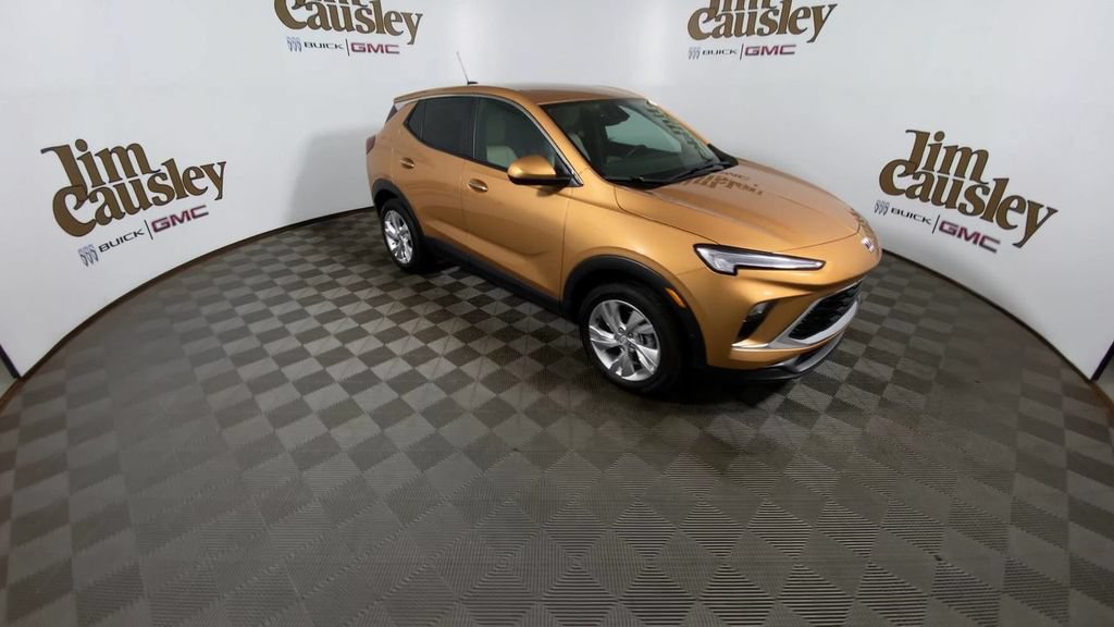 Certified 2024 Buick Encore GX Preferred w/ Comfort Package AWD/4WD image 2