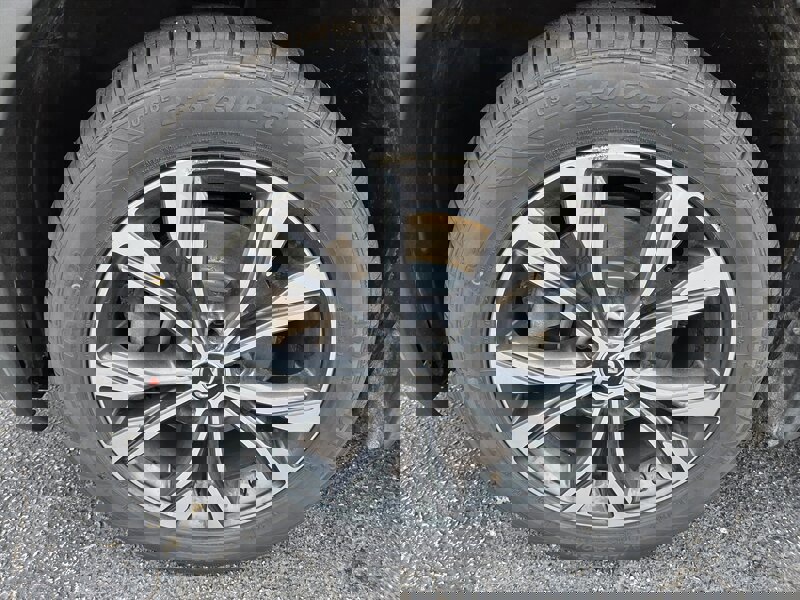 Used 2018 INFINITI QX30 Premium w/ Navigation Package AWD/4WD image 9