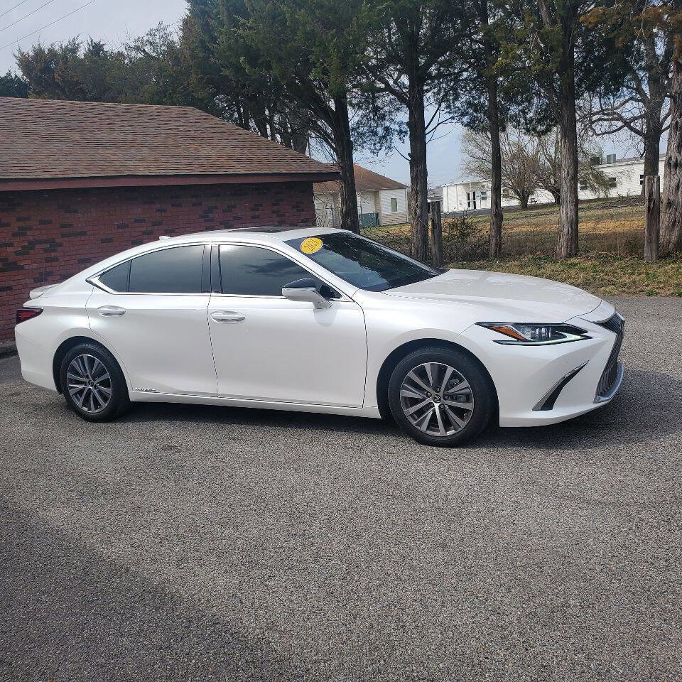 Used 2021 Lexus ES 300h w/ Premium Package image 17
