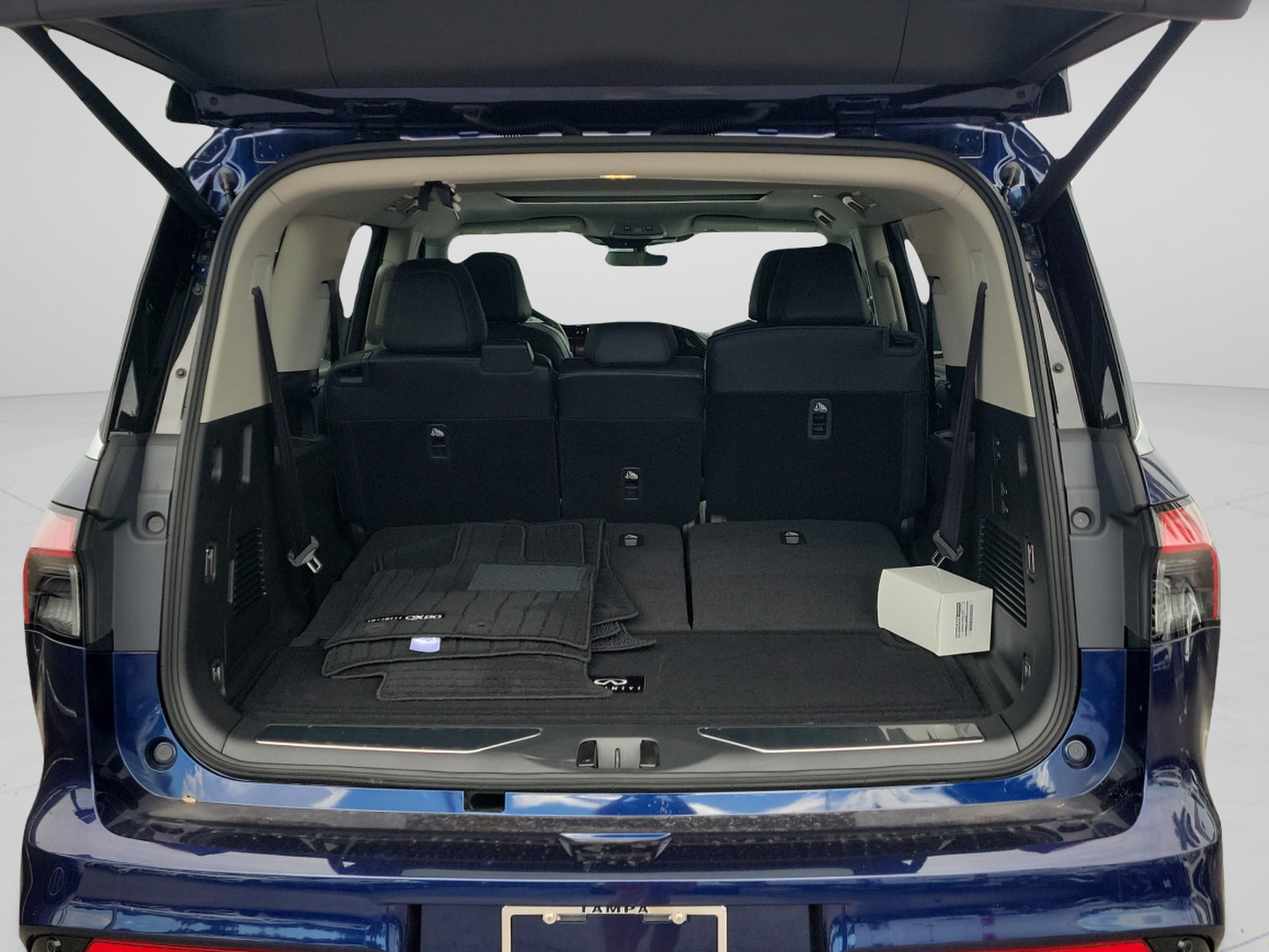 Used 2026 INFINITI QX80 Luxe w/ Cargo Package AWD/4WD image 5