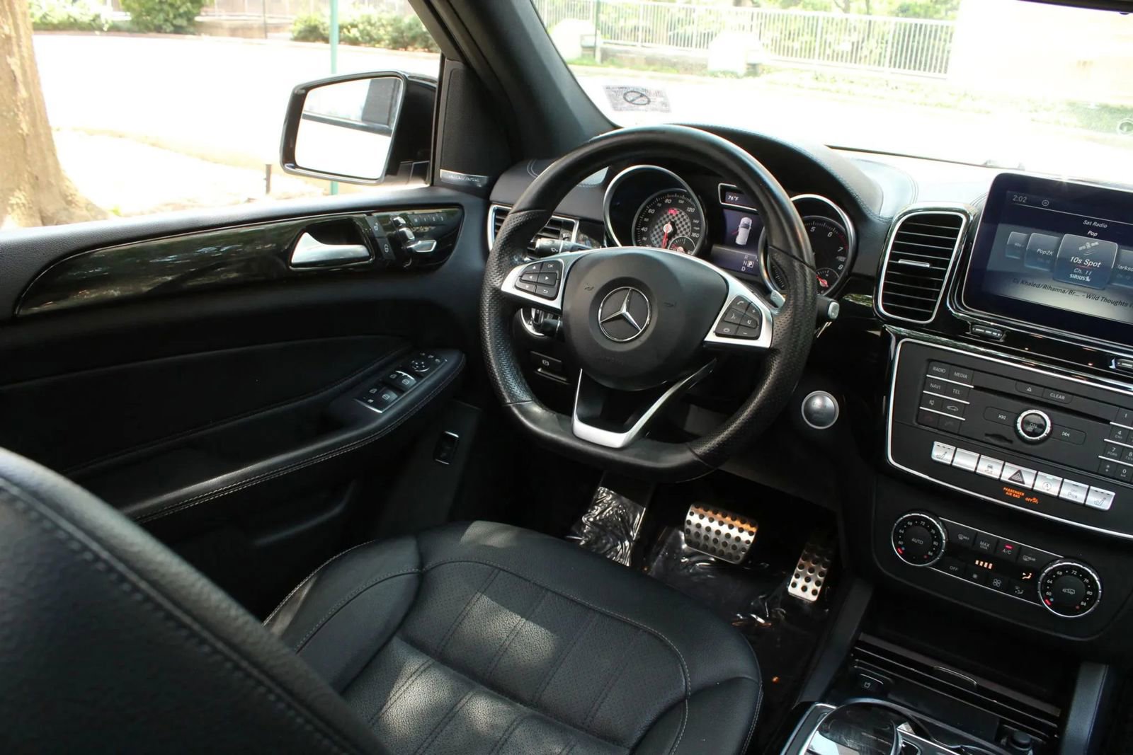 Used 2017 Mercedes-Benz GLE 43 AMG 4MATIC w/ Premium 2 Package image 29