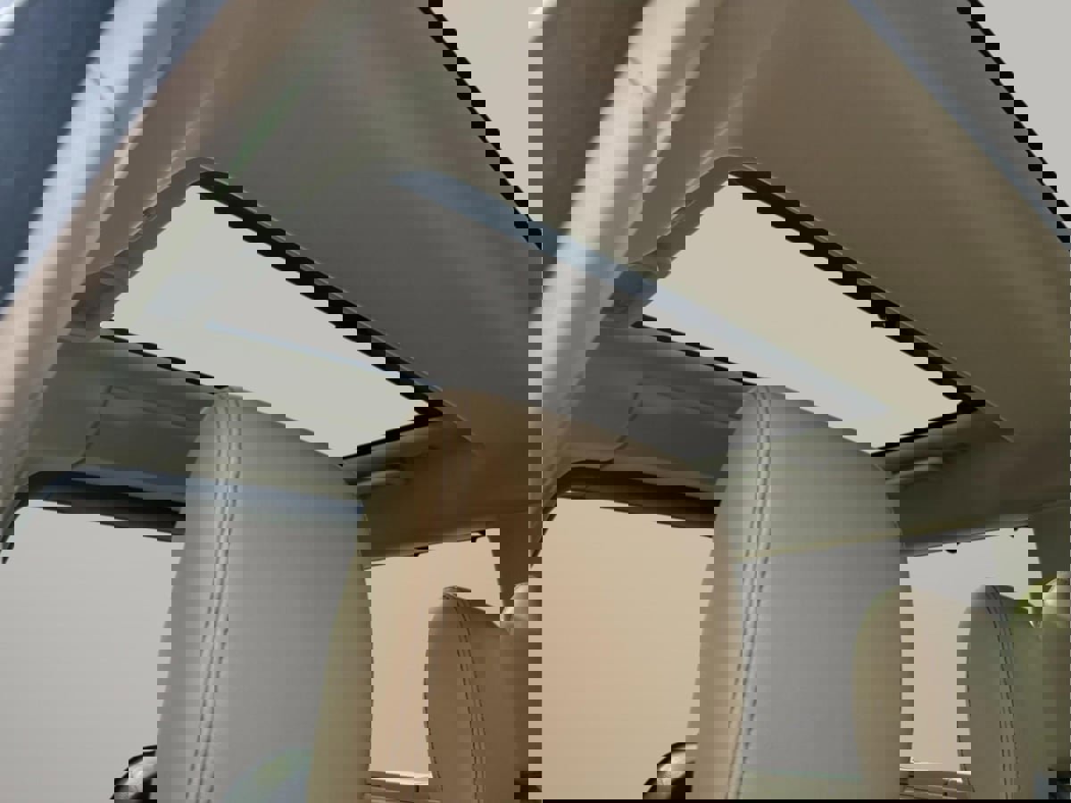 Used 2016 Land Rover LR4 HSE LUX image 27