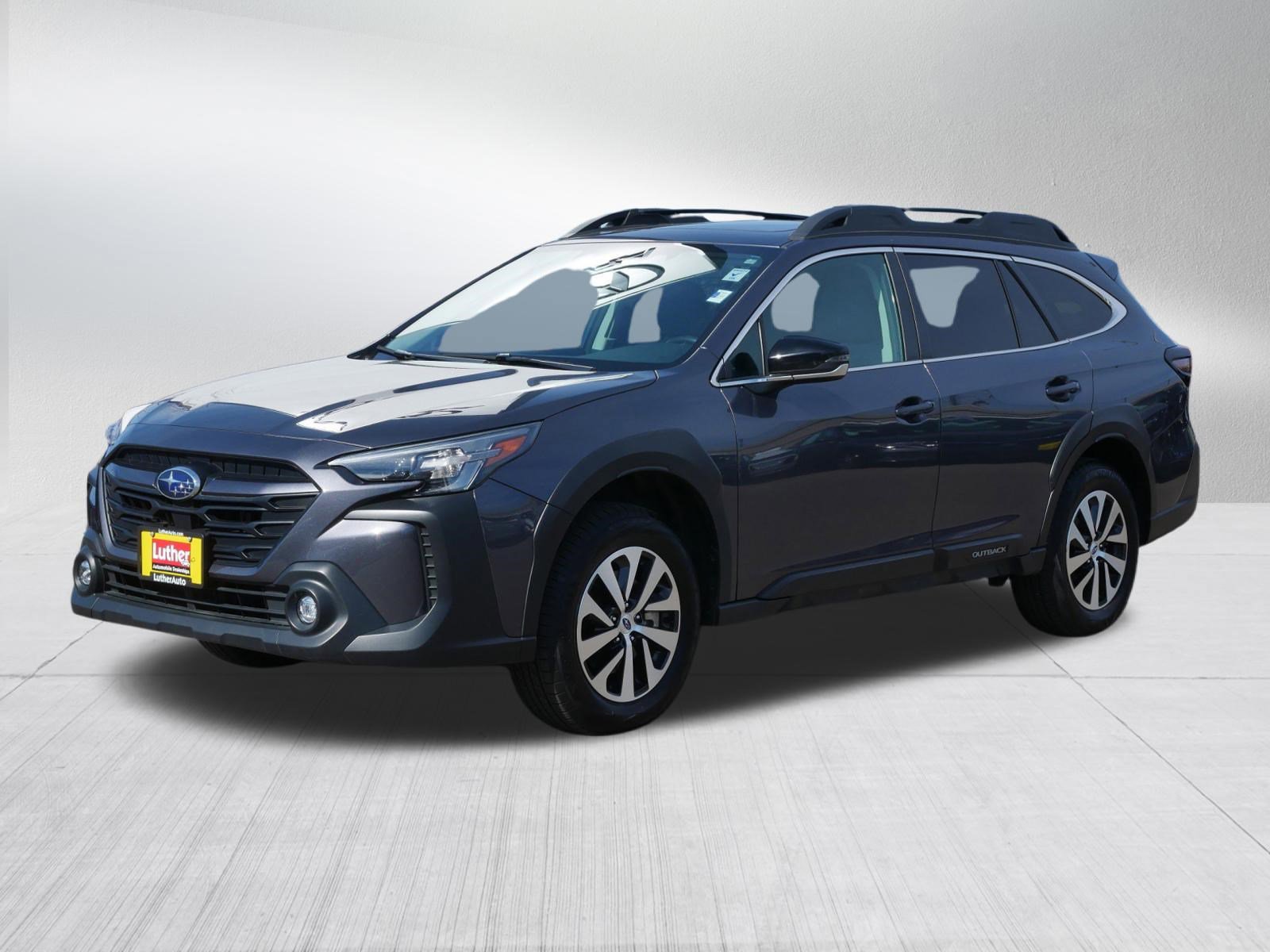 Certified 2025 Subaru Outback Premium AWD/4WD image 3