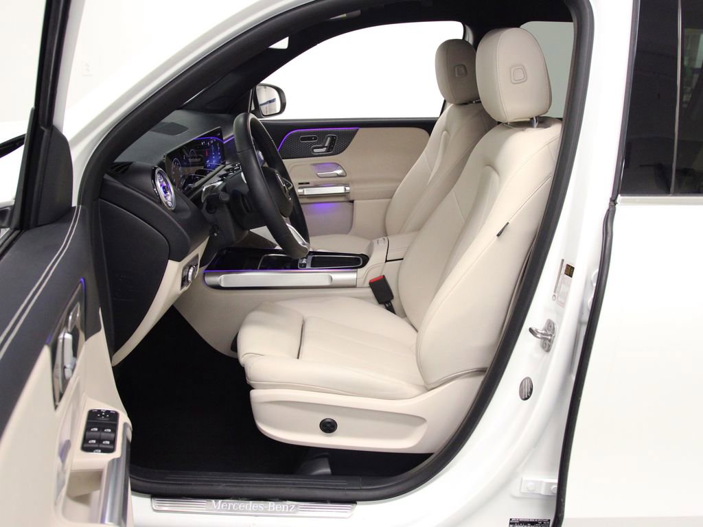 Certified 2025 Mercedes-Benz GLB 250 4MATIC image 17