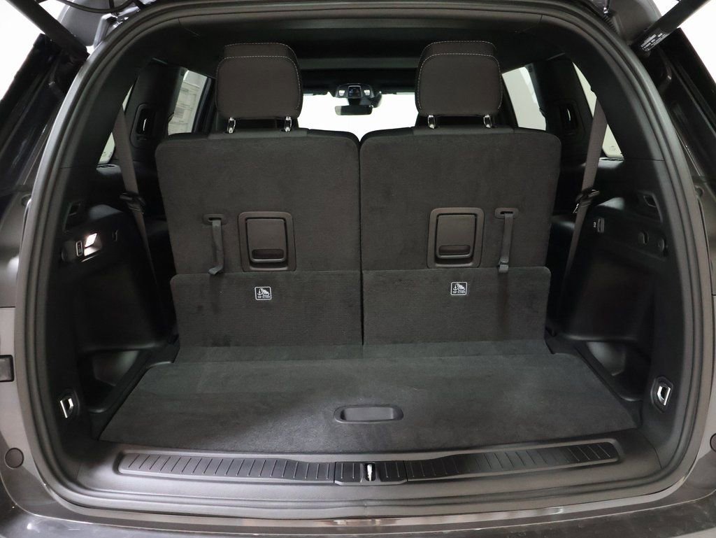 New 2025 Jeep Grand Cherokee L Laredo w/ Luxury Tech Group I image 15