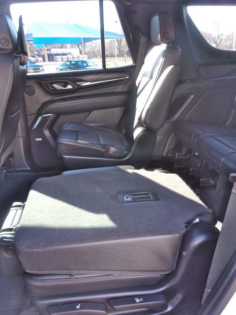 Used 2024 GMC Yukon Denali w/ Advanced Technology Package AWD/4WD image 33