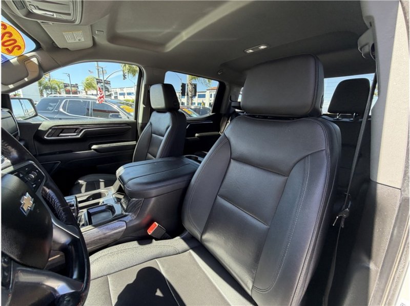 Used 2023 Chevrolet Silverado 1500 LTZ RWD image 19