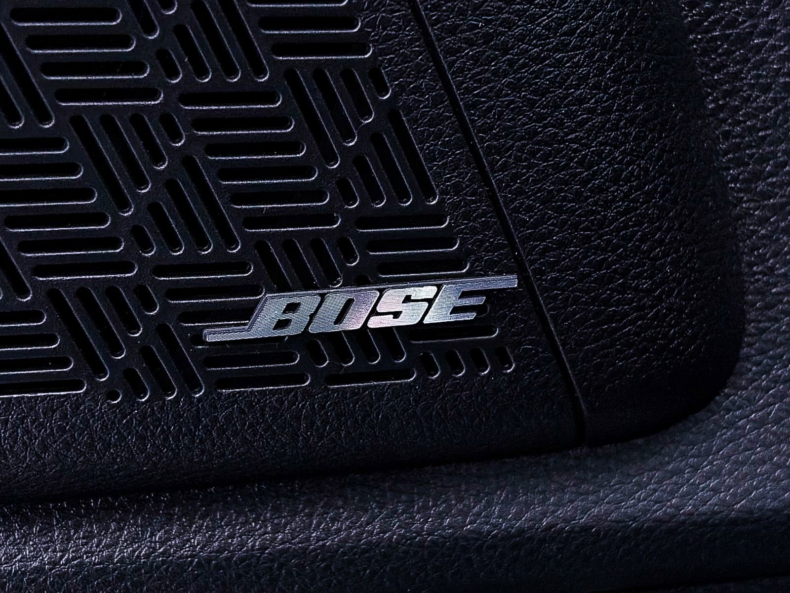 Used 2025 Kia Carnival image 4