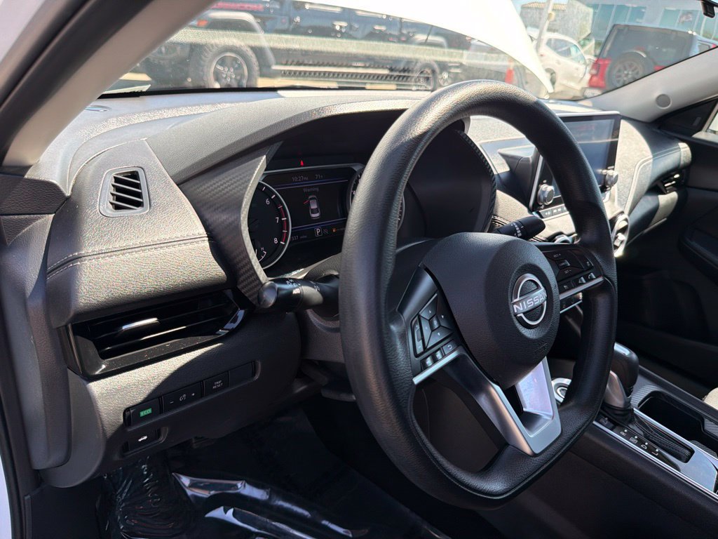 Used 2024 Nissan Sentra SV FWD image 19