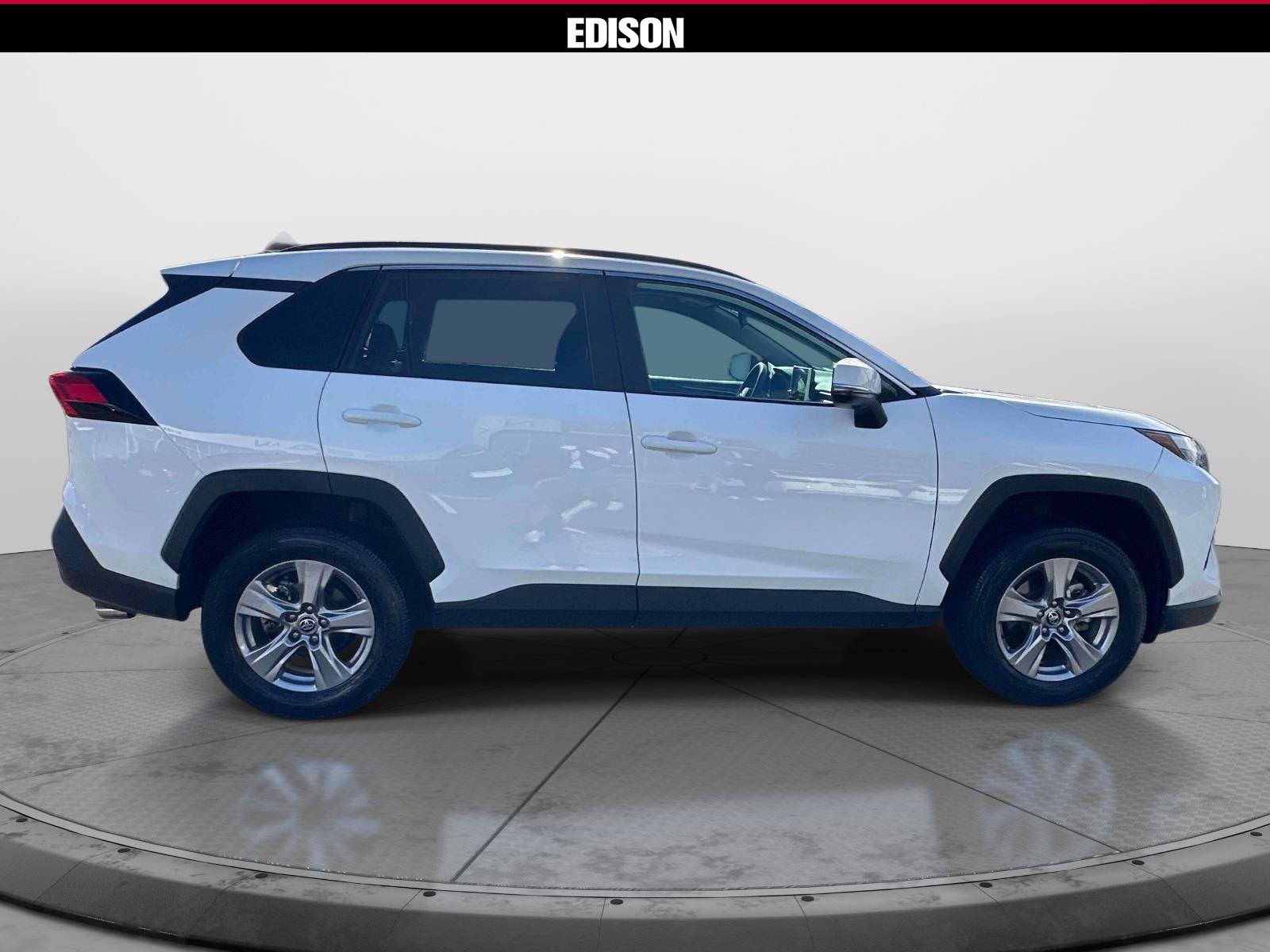 Used 2025 Toyota RAV4 XLE AWD/4WD image 3