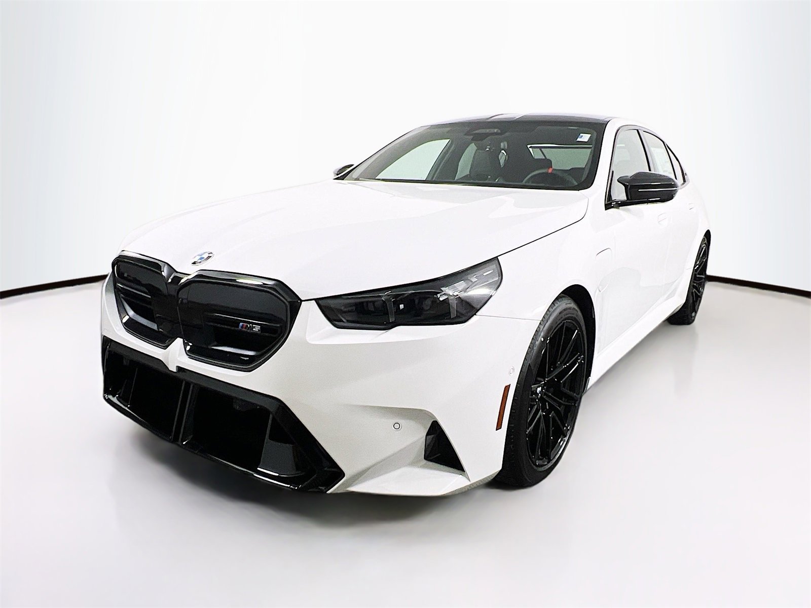 New 2026 BMW M5 w/ Carbon Package image 3