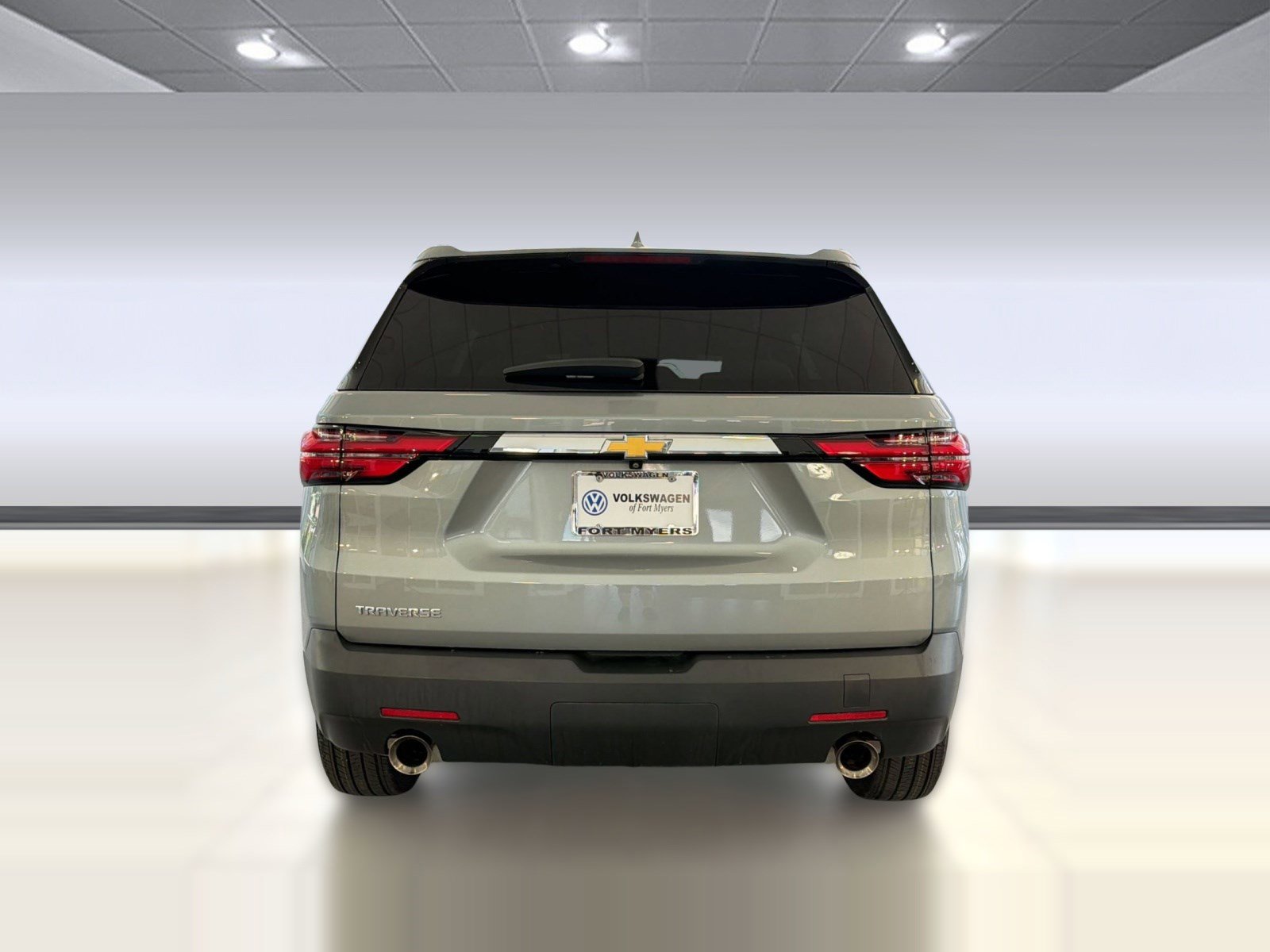 Used 2023 Chevrolet Traverse LS w/ Safety Package FWD image 10