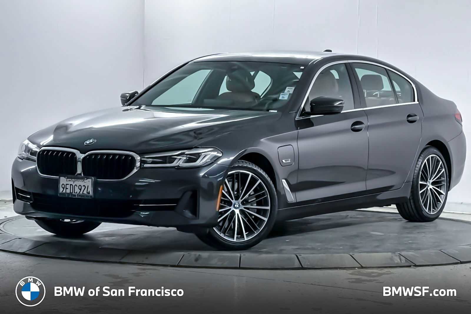 Used 2023 BMW 530e w/ Convenience Package