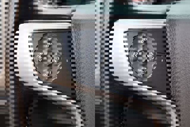 Used 2018 GMC Sierra 1500 SLT w/ Texas SLT Premium Package AWD/4WD image 12