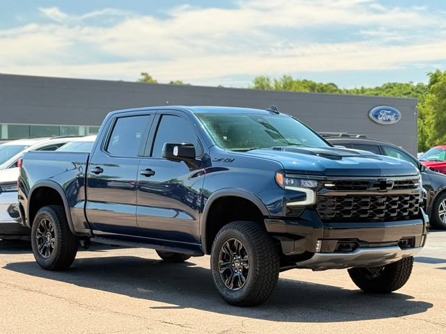 Used 2022 Chevrolet Silverado 1500 ZR2 w/ Technology Package AWD/4WD image 35