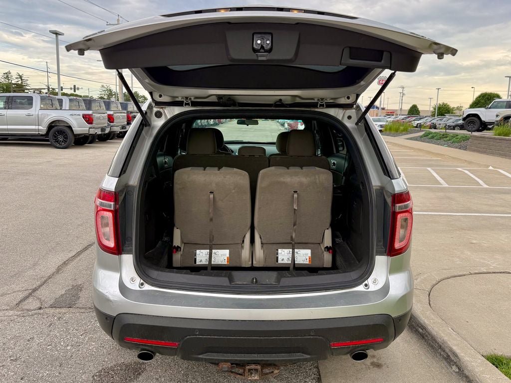 Used 2015 Ford Explorer XLT AWD/4WD image 16