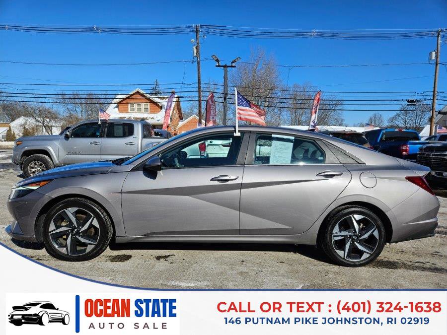 Used 2023 Hyundai Elantra SEL w/ Convenience Package image 2