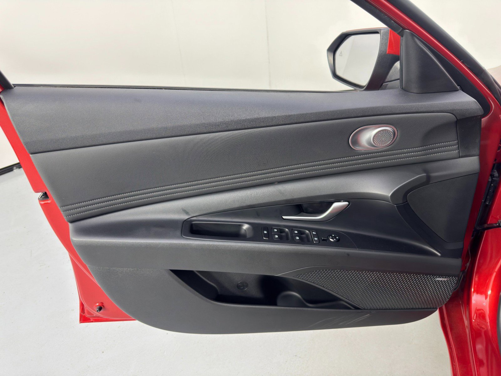 Used 2021 Hyundai Elantra Limited w/ Cargo Package image 41