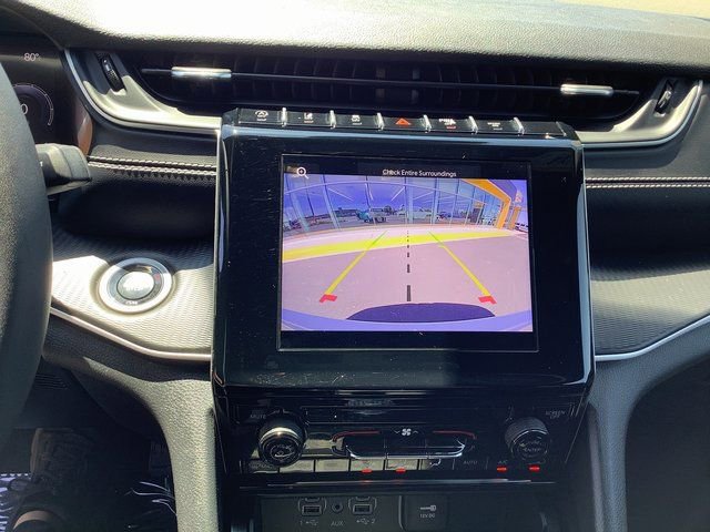 Used 2024 Jeep Grand Cherokee Laredo X w/ Trailer Tow Package image 18