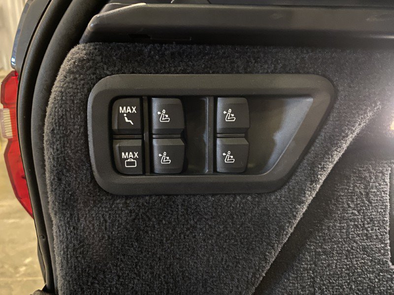 Used 2019 BMW X7 xDrive50i w/ Dynamic Handling Package AWD/4WD image 42