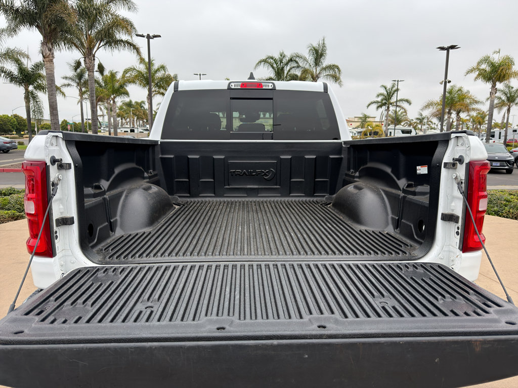 Used 2025 RAM 1500 Big Horn AWD/4WD image 6