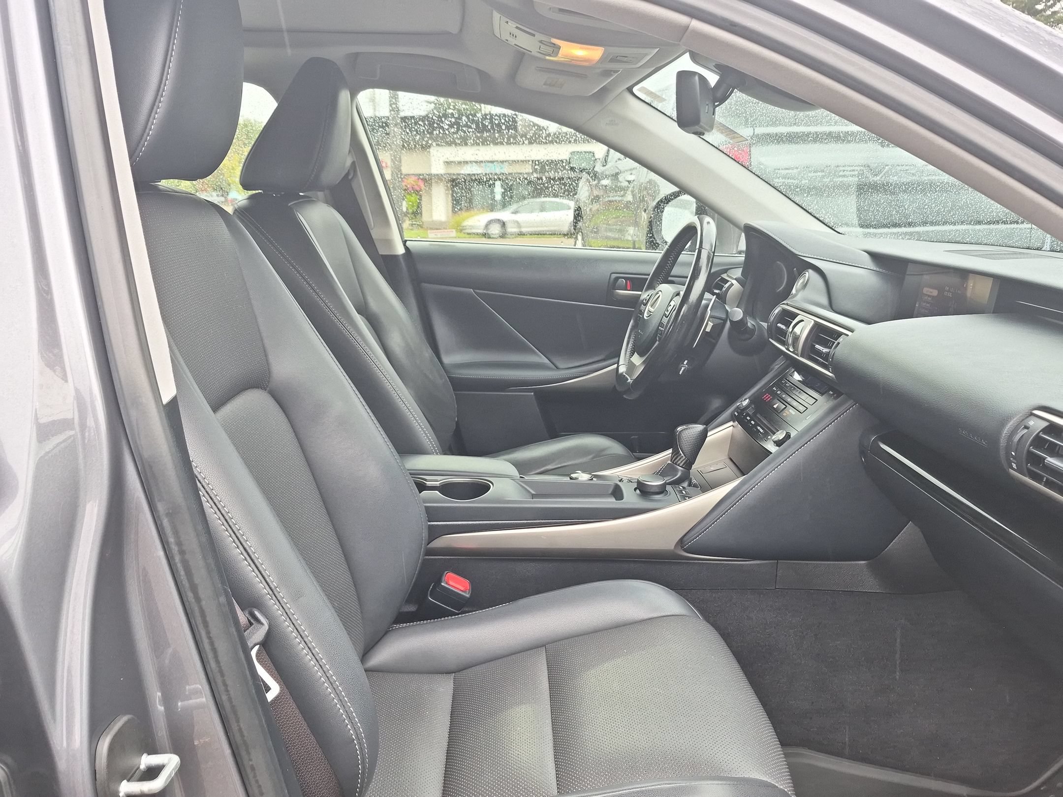 Used 2017 Lexus IS 300 AWD image 29