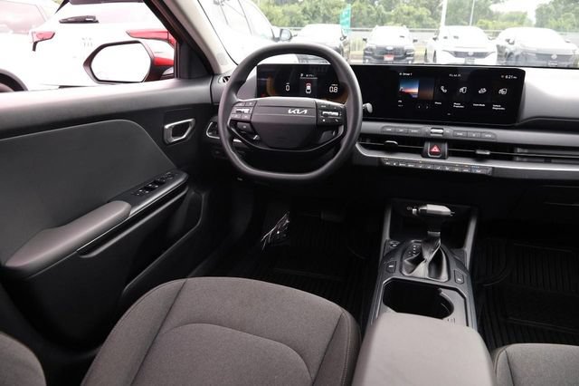 Used 2025 Kia K4 FWD image 22