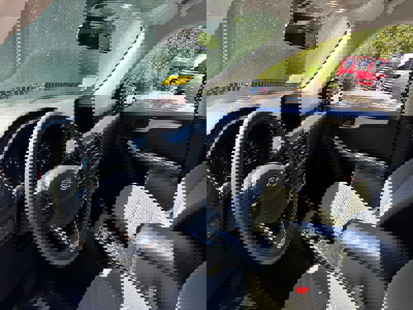 Used 2022 Ford Escape SE image 13