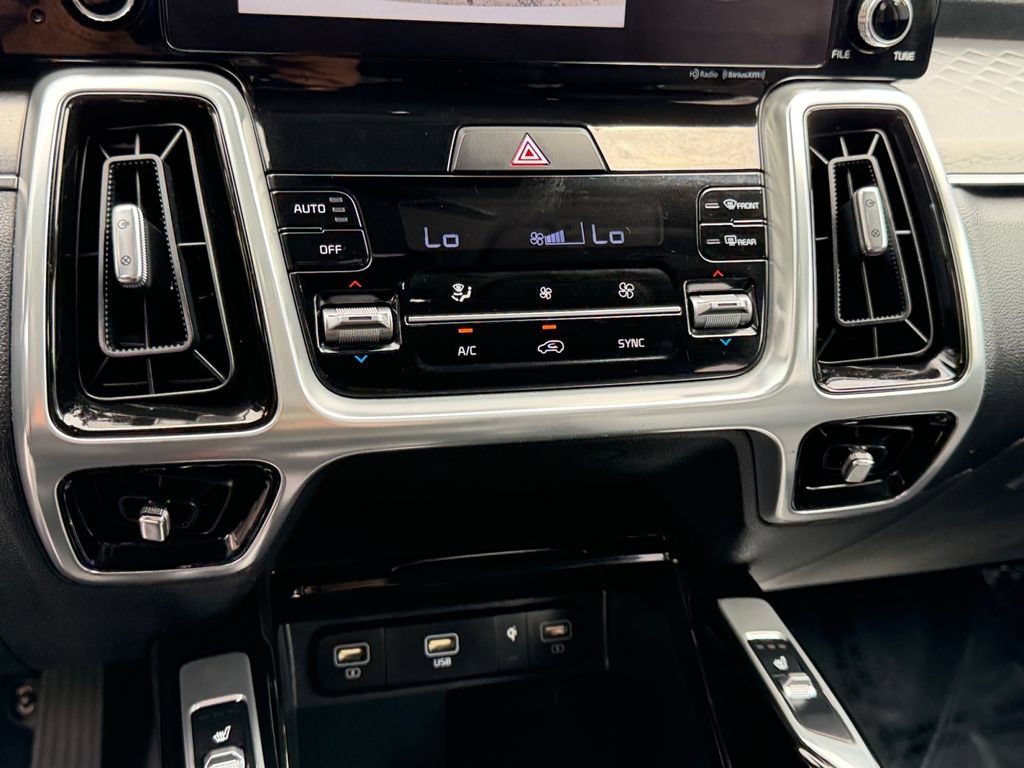 Certified 2022 Kia Sorento SX AWD/4WD image 24