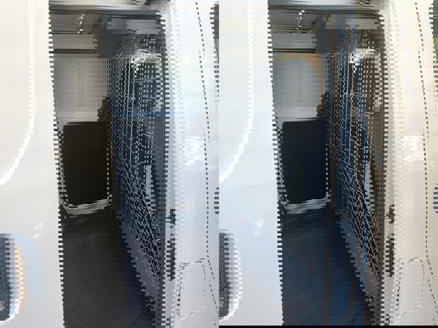 Used 2021 Nissan NV200 SV image 8