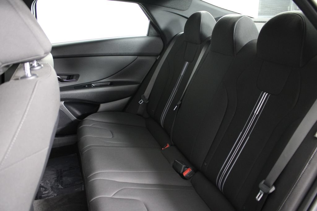 Certified 2026 Hyundai Elantra Sport FWD image 21