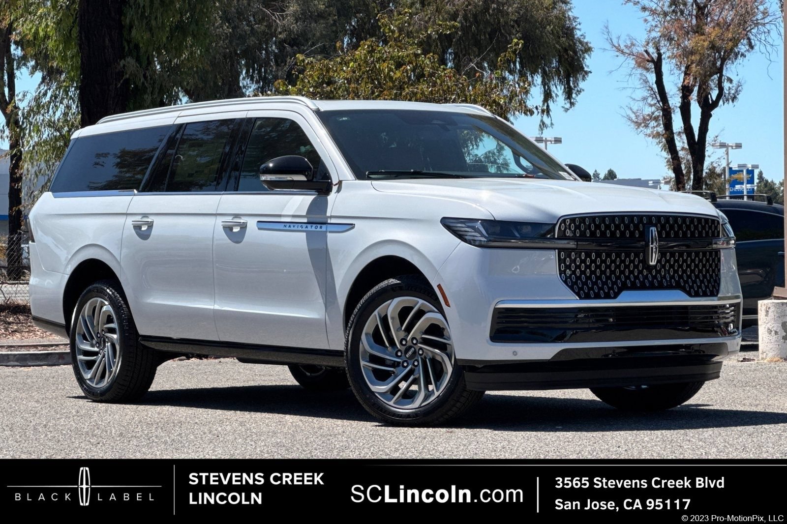 New 2026 Lincoln Navigator L Reserve
