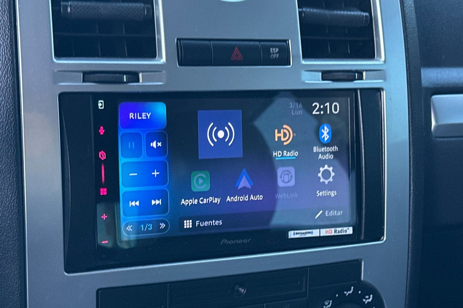 Used 2010 Chrysler 300 Touring image 17