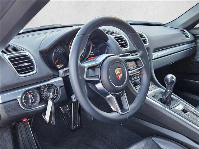 Used 2016 Porsche Boxster RWD image 10