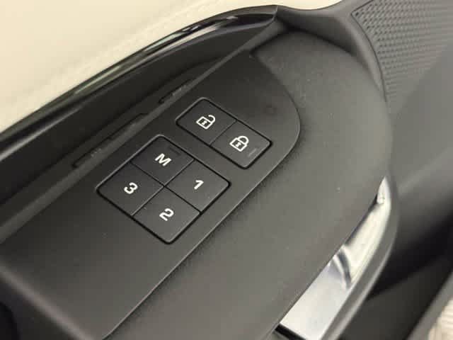 New 2026 Land Rover Discovery S AWD/4WD image 23