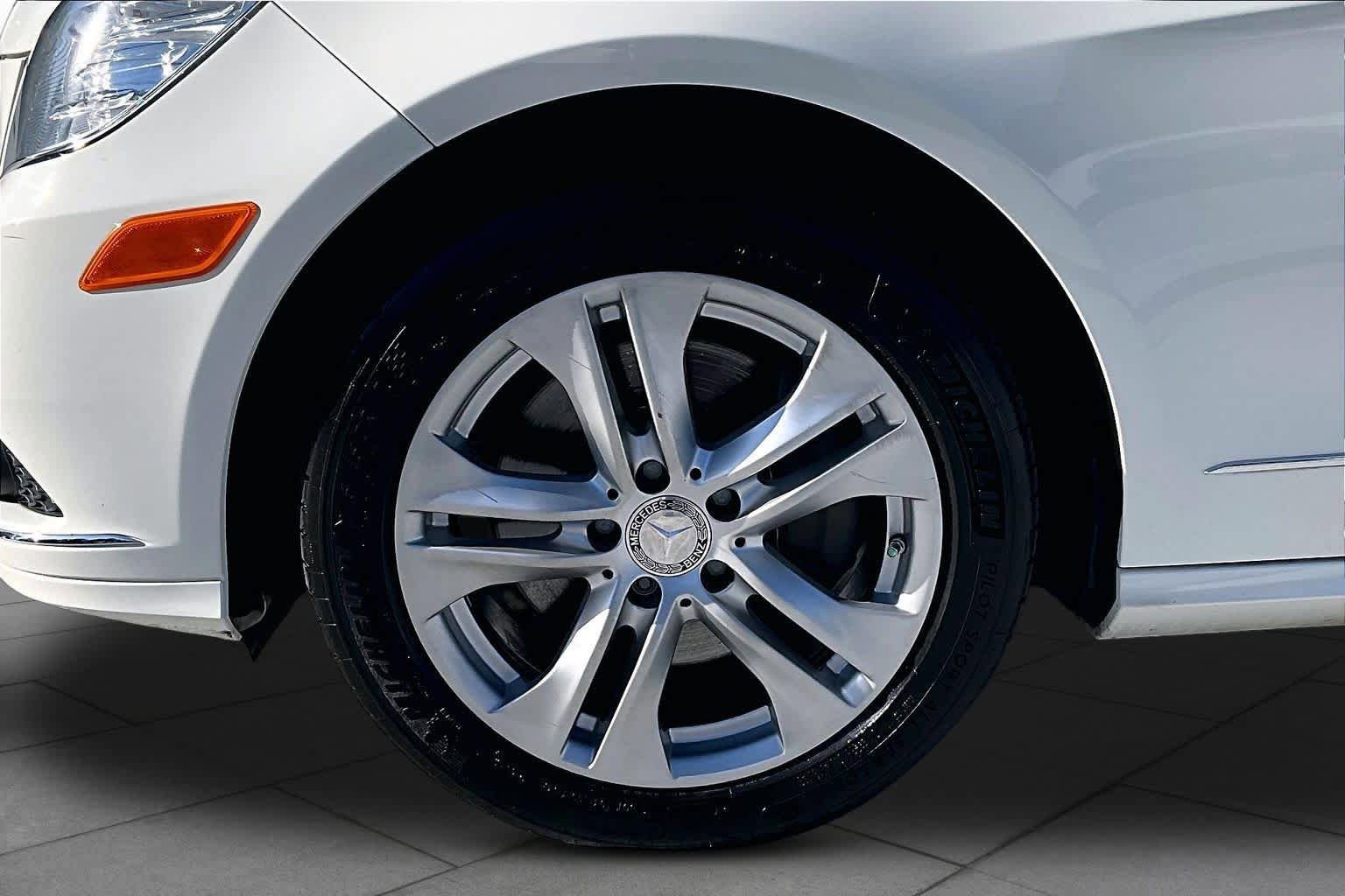 Used 2011 Mercedes-Benz E 350 Sedan image 9