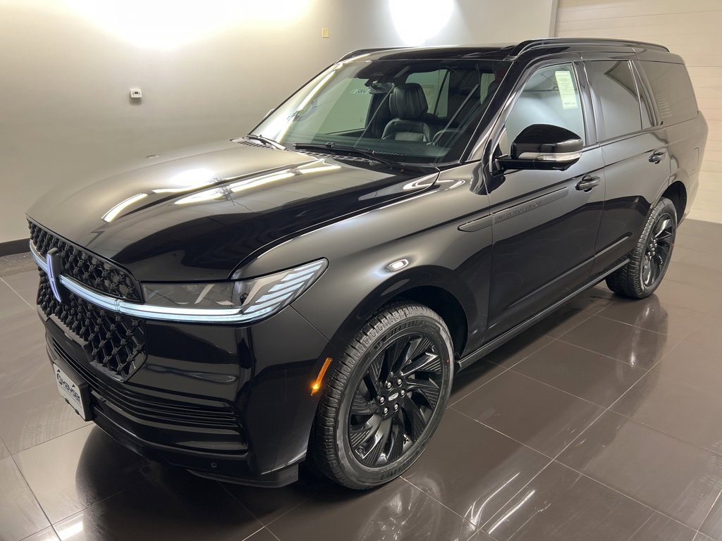 New 2026 Lincoln Navigator Reserve image 3