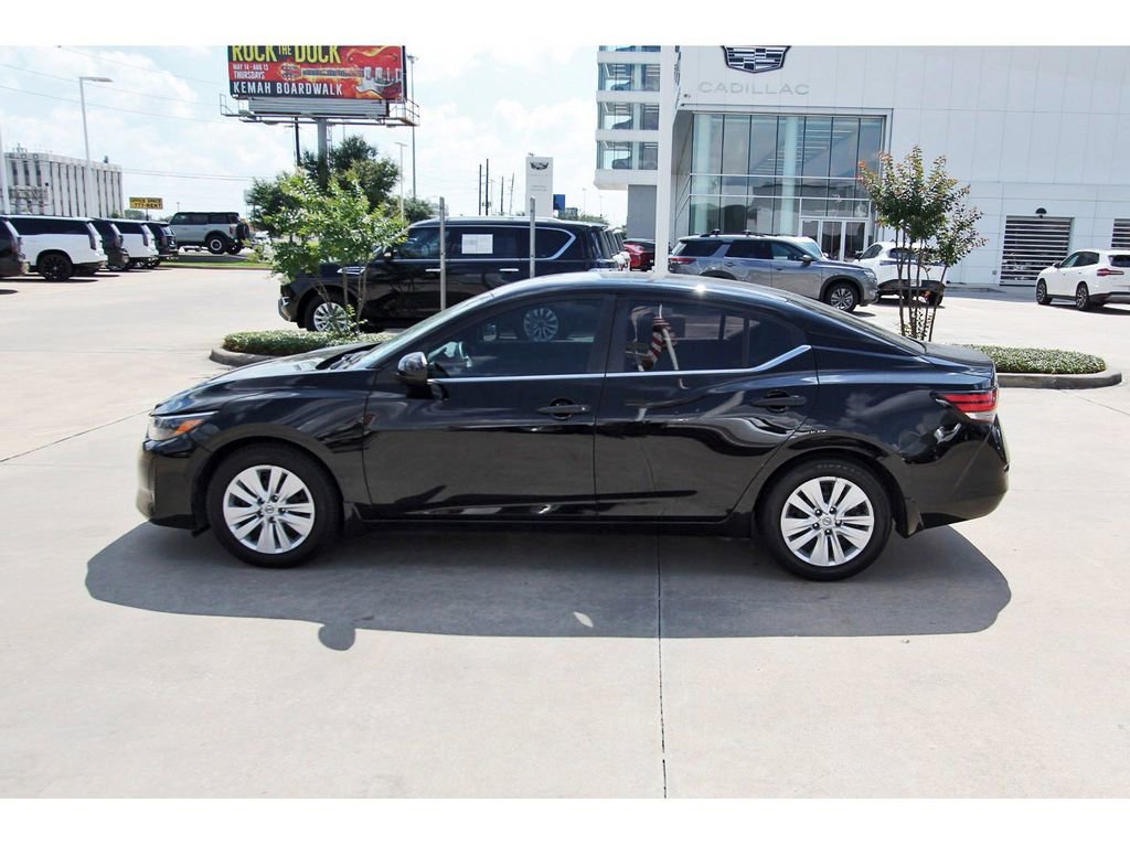 Used 2024 Nissan Sentra S w/ Trunk Package FWD image 3