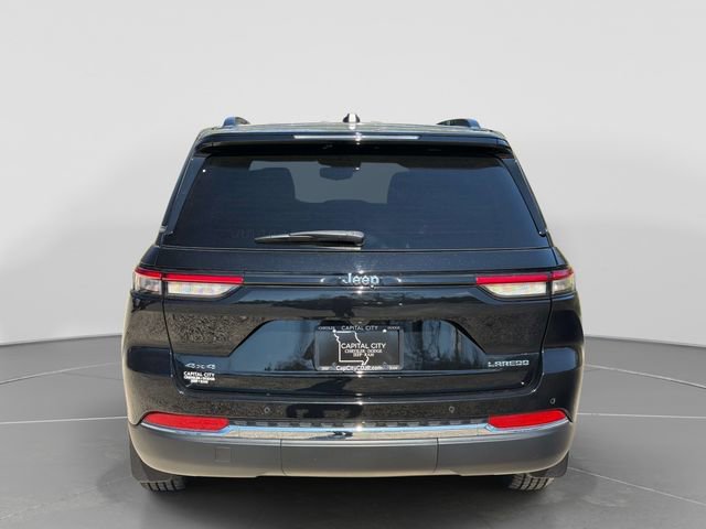 Used 2023 Jeep Grand Cherokee Laredo w/ Luxury Tech Group I AWD/4WD image 5