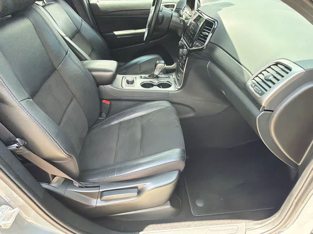 Used 2022 Jeep Grand Cherokee Laredo X AWD/4WD image 12