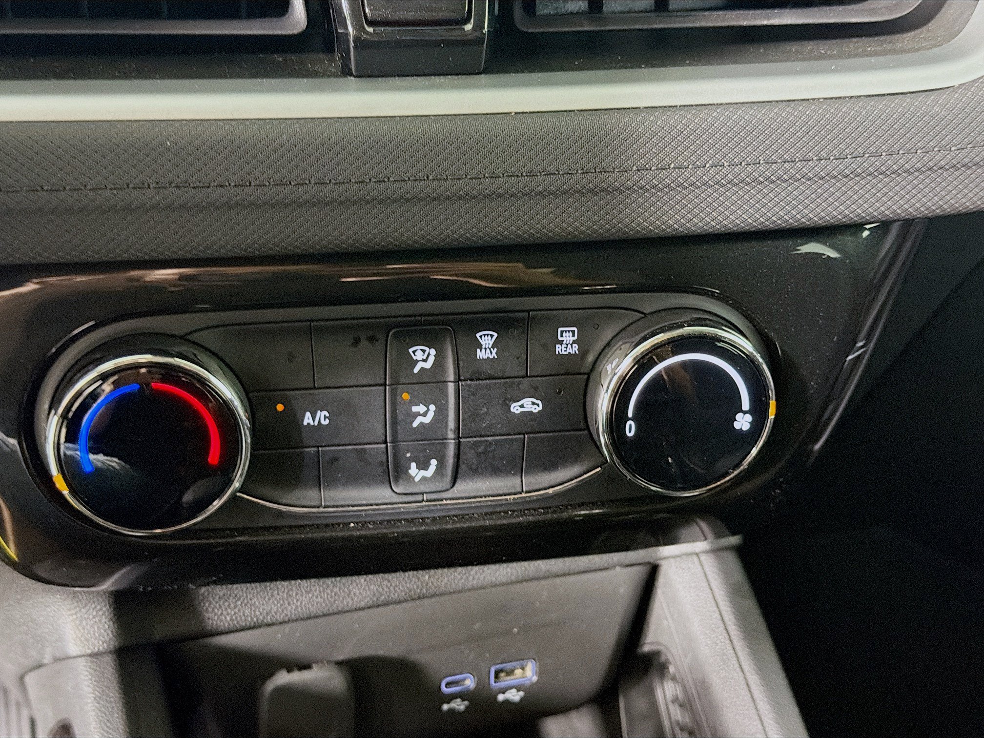 Used 2025 Chevrolet TrailBlazer LT FWD image 22
