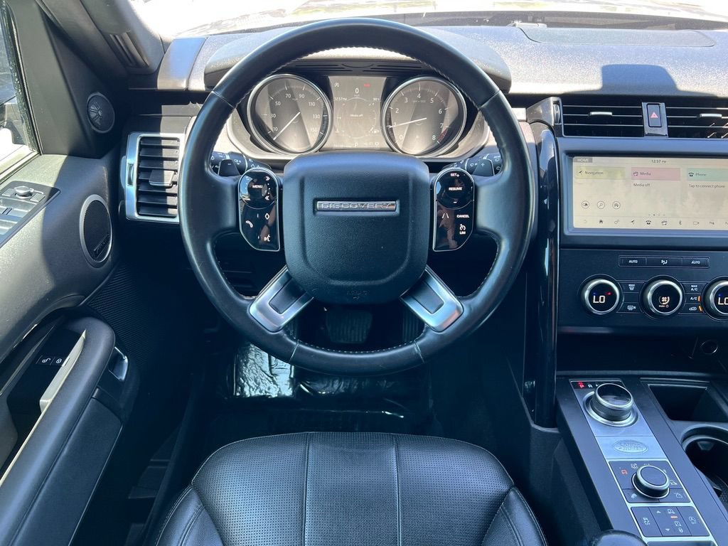 Used 2020 Land Rover Discovery SE AWD/4WD image 13