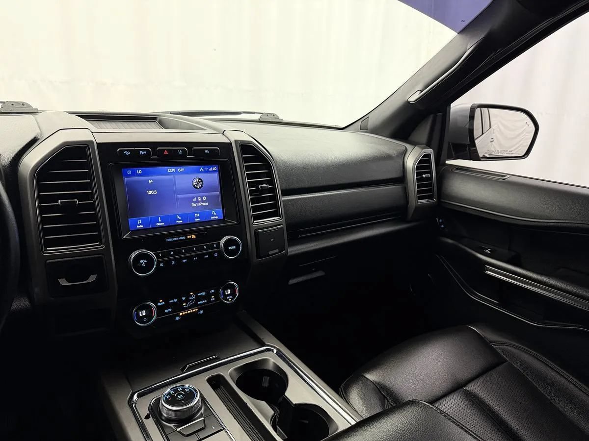 Used 2020 Ford Expedition XLT w/ Equipment Group 201A AWD/4WD image 13