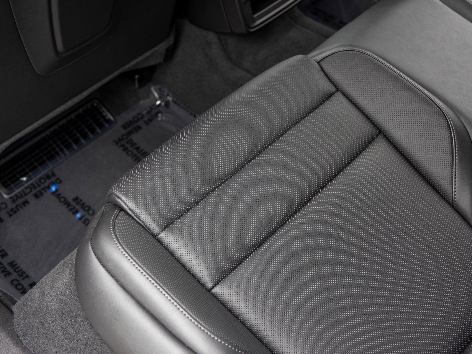 New 2025 Porsche Taycan image 38