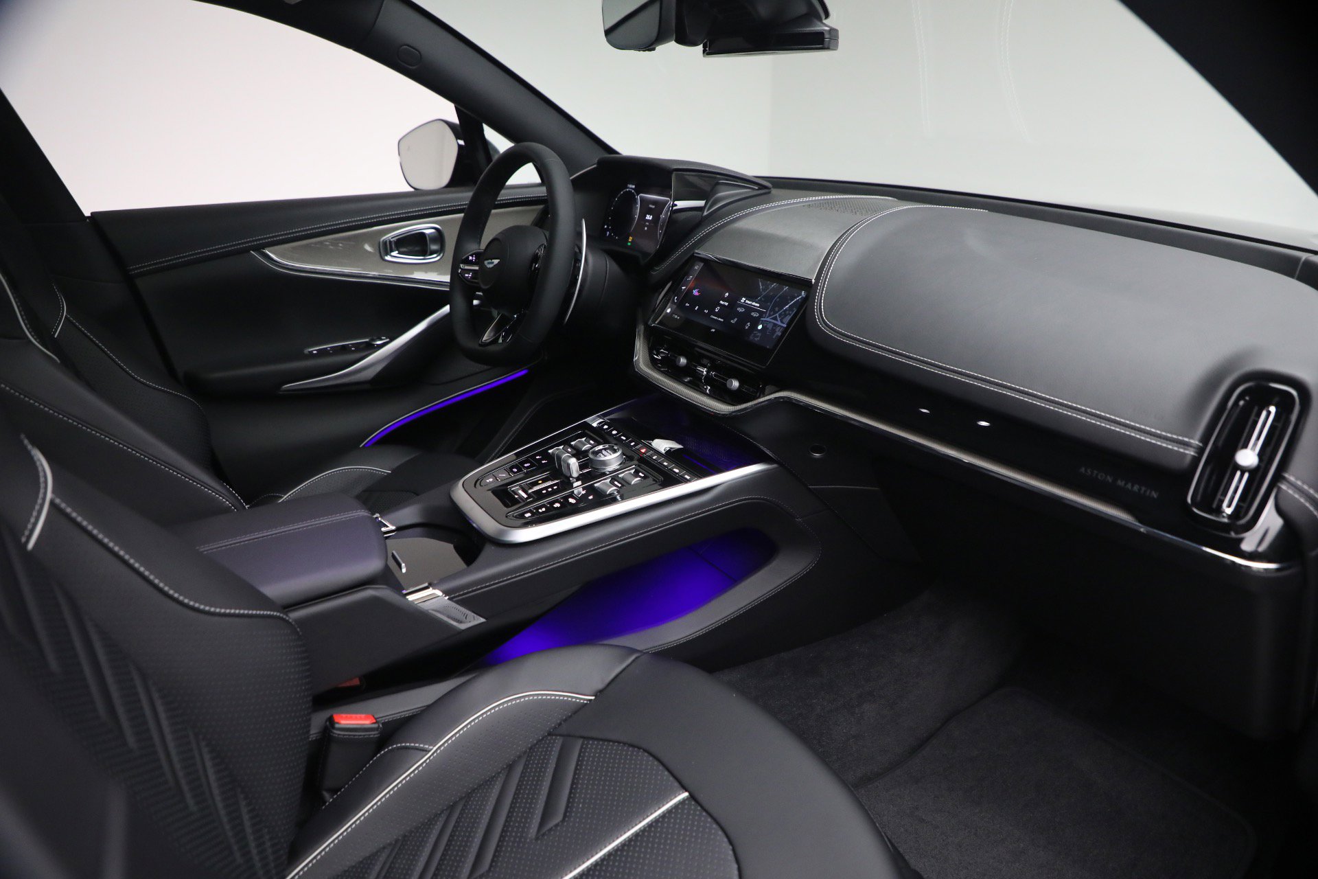 New 2026 Aston Martin DBX S image 18