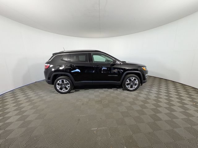 Used 2019 Jeep Compass Limited w/ Safety & Security Group AWD/4WD image 32